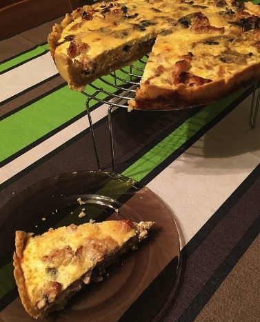 киш с курицей и грибами